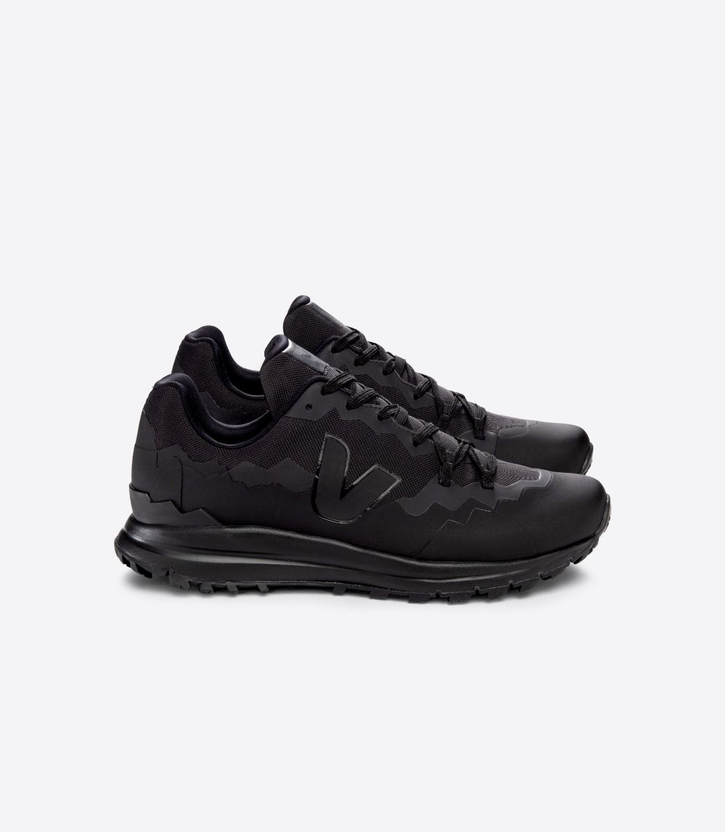 Lateral view of a pair of Men's Fitz Roy Trek shell trail shoes by VEJA in all black