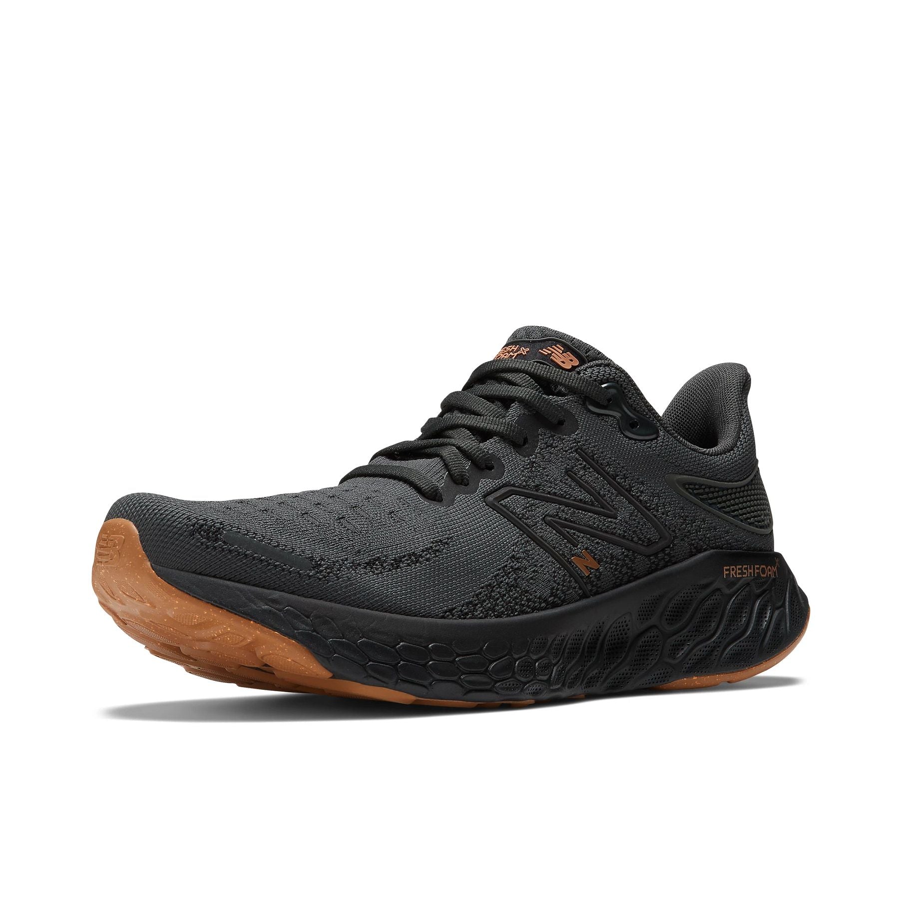 Front angle view of the Women's Fresh Foam 1080 V12 in the color Blacktop / Lounge