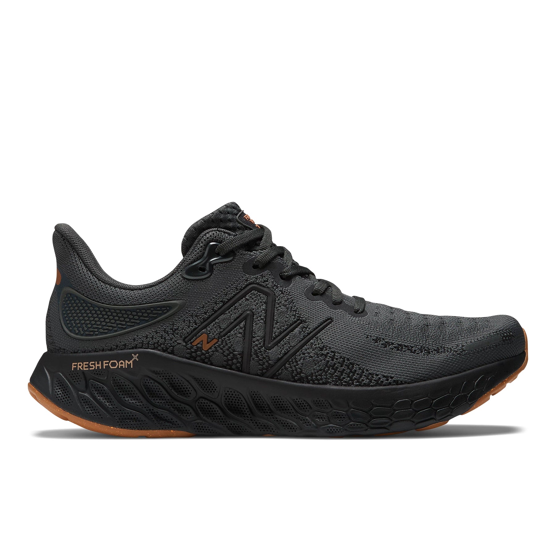 Lateral view of the Women's Fresh Foam 1080 V12 in the color Blacktop / Lounge