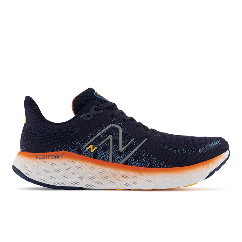 If New Balance only made one running shoe, that shoe would be the 1080. What makes the Men's 1080 V12 so unique is its versatility. The 1080 delivers top-of-the-line performance to every kind of runner, whether you’re training for world-class competition, or catching a rush hour train.