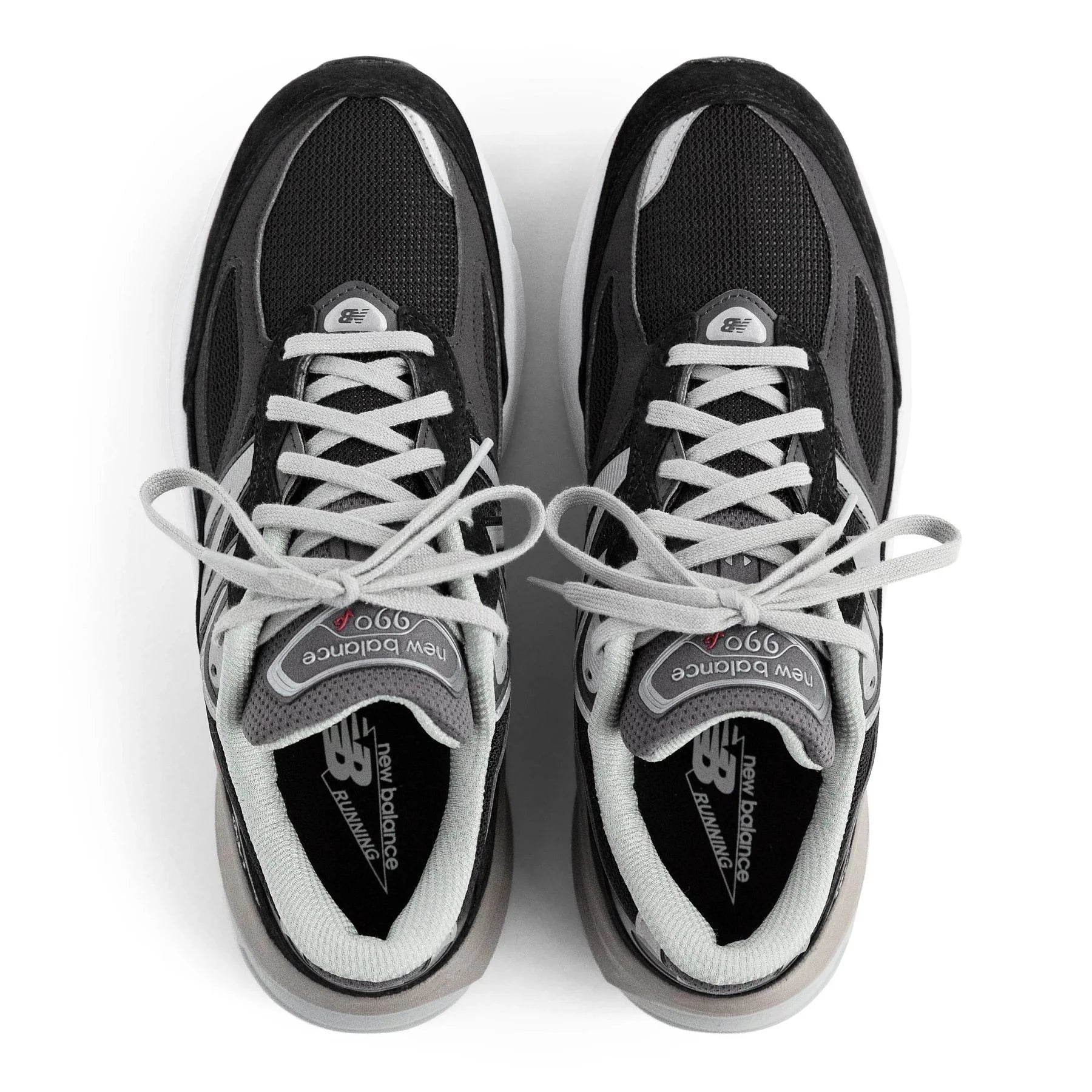 Top view of the Men's New Balance 990 V6 lifestyle shoe in the color Black/White