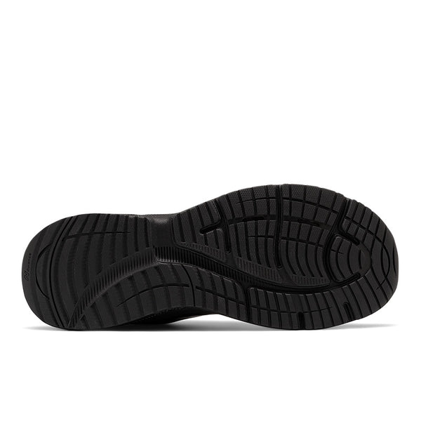 The Men's 847v4 from New Balance is a walking shoe that features a TRUFUSE midsole, delivering premium cushioning for a responsive, comfortable feel. The high-quality construction includes a ROLLBAR stability post, providing enhanced support to help you control your rear-foot movement. The TPU heel clip offers added structure for even more support where you need it most.