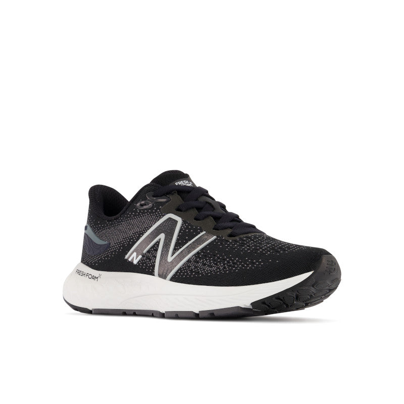 The 880 V12 for Kids from New Balance is a neutral running shoes that is great for kids everyday wear