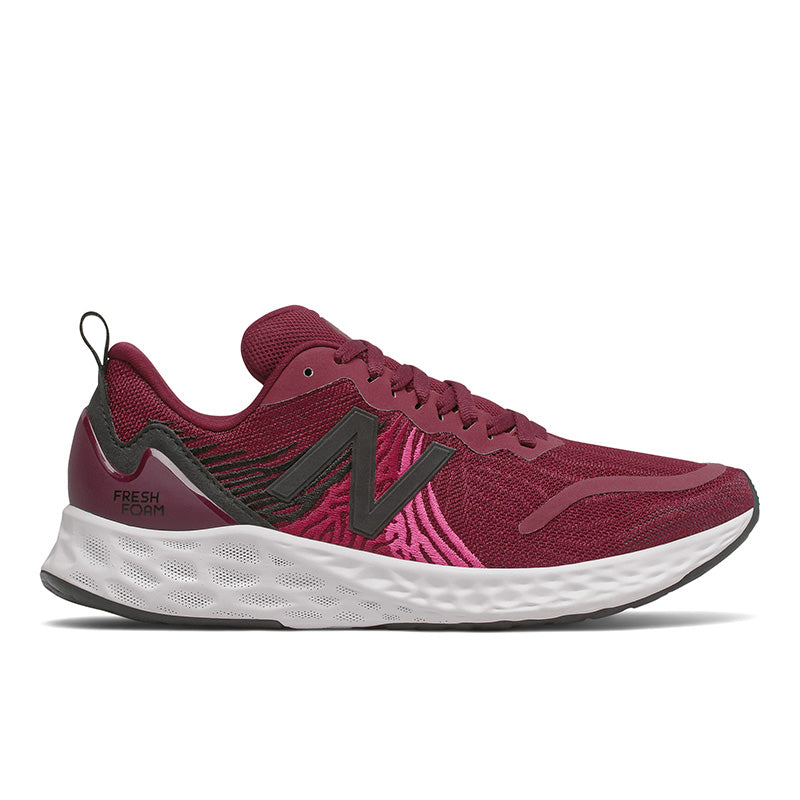 Don’t miss a beat of your run in the Women's New Balance Fresh Foam Tempo. Made with super plush Fresh Foam midsole cushioning, this data-to-design runner is designed and engineered for responsive lightweight comfort and a butter smooth ride. This runner has a low-profile upper that’s made of a stylish synthetic and mesh to offer soft yet strategic support from heel to forefoot.  We suggest sizing up 1/2 size